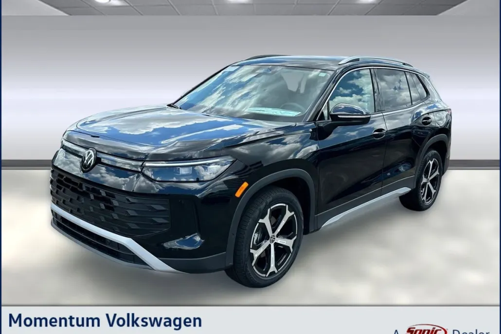 2025 Volkswagen Tiguan SE photo 1