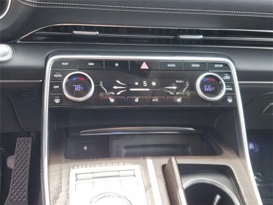 2024 Genesis GV80 2.5T photo 26