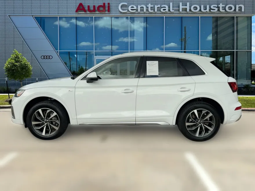 2024 Audi Q5 S line Premium Plus photo 1