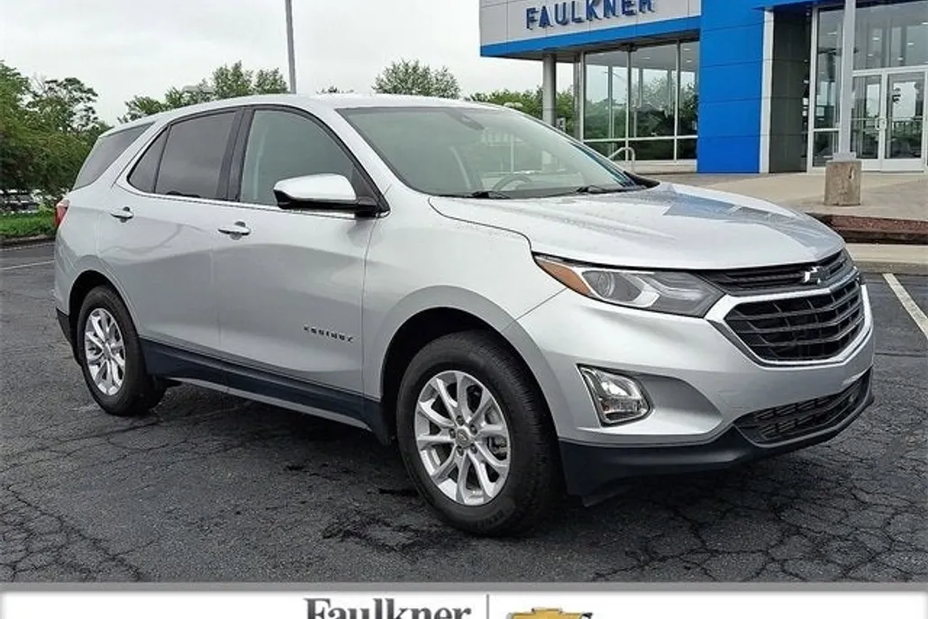 2020 Chevrolet Equinox LT photo 1