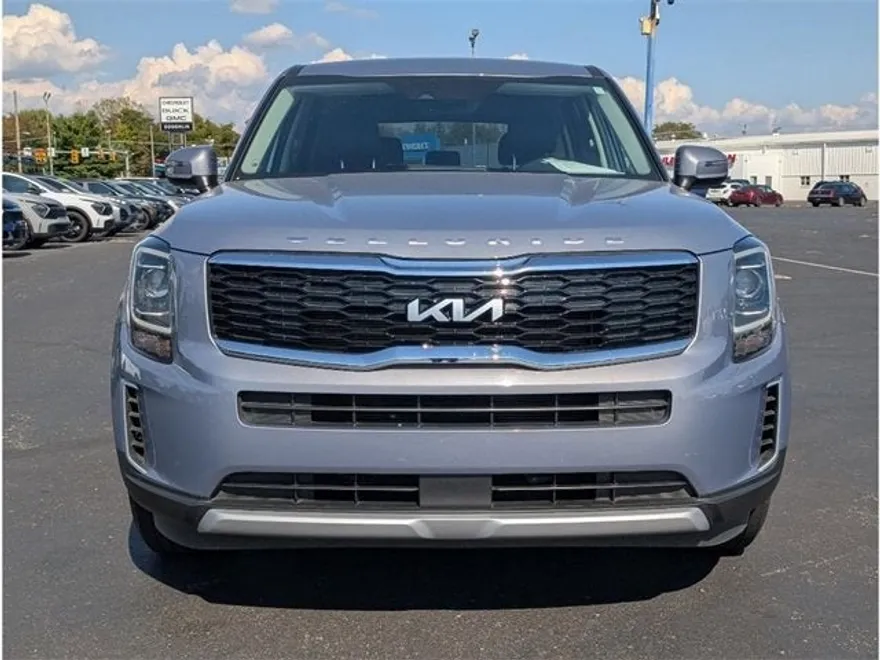 2022 Kia Telluride LX photo 1