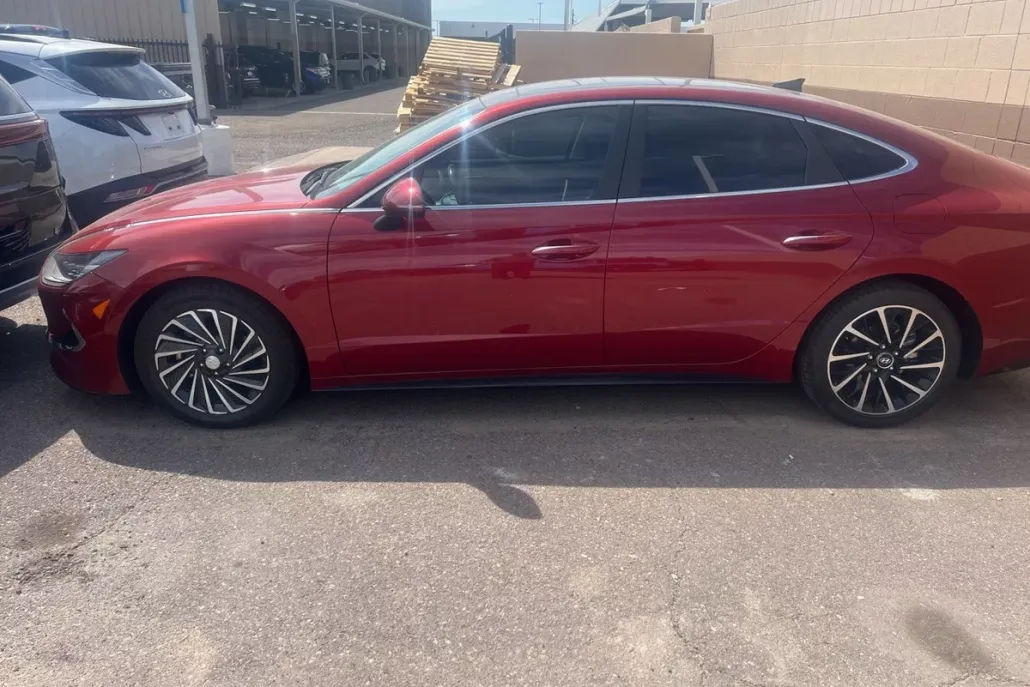 2023 Hyundai Sonata Hybrid Limited photo 1