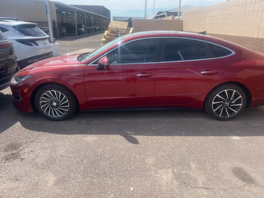 2023 Hyundai Sonata Hybrid Limited photo 1