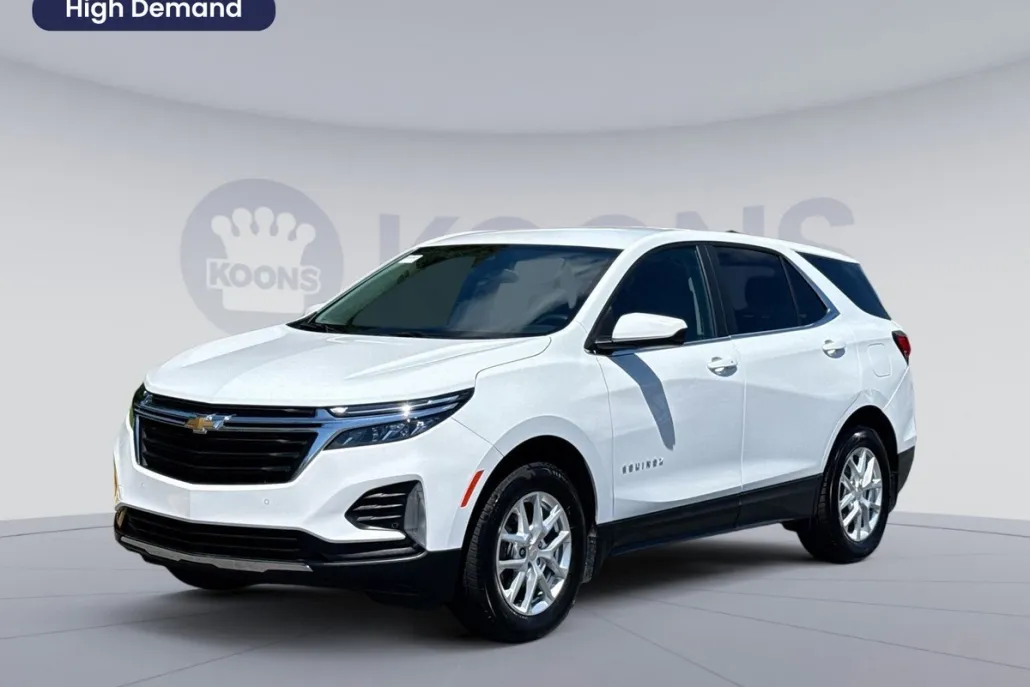 2024 Chevrolet Equinox LT photo 1