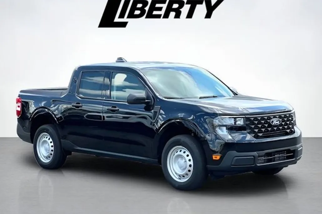 2025 Ford Maverick XL photo 1