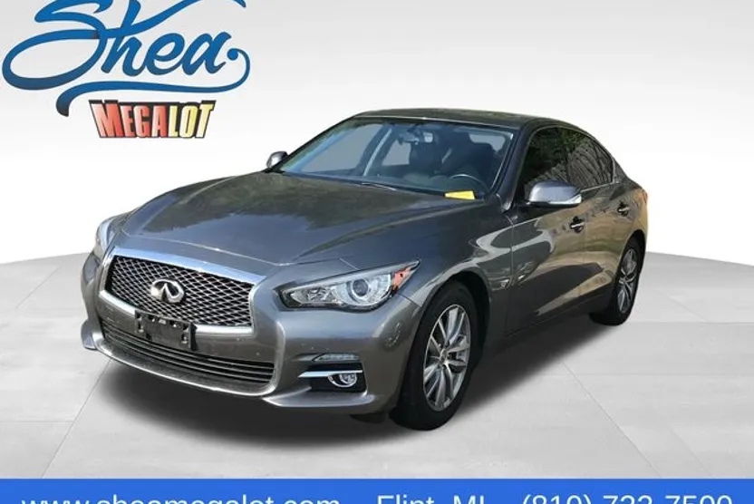 2015 Infiniti Q50 photo 1