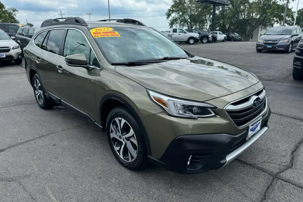 2022 Subaru Outback Limited XT photo 1