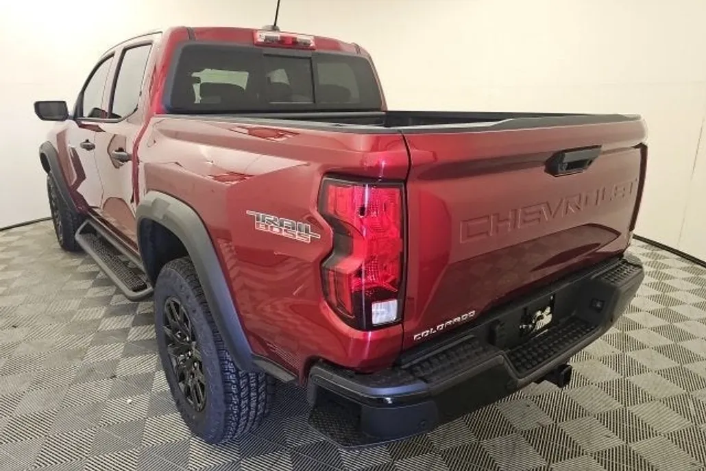 2025 Chevrolet Colorado Trail Boss photo 1