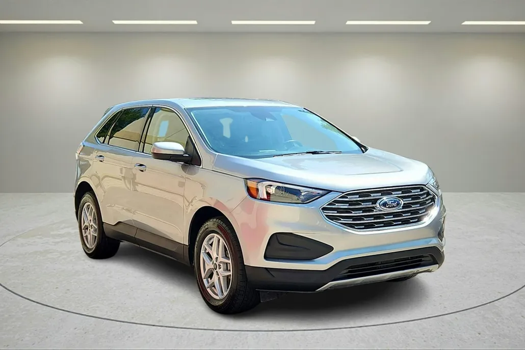 2023 Ford Edge SEL photo 1