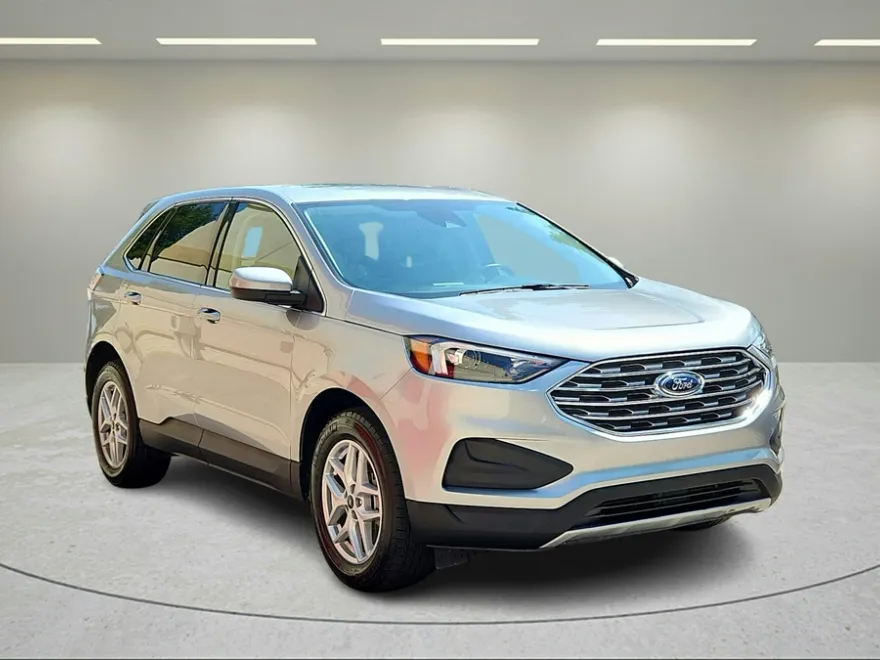 2023 Ford Edge SEL photo 1