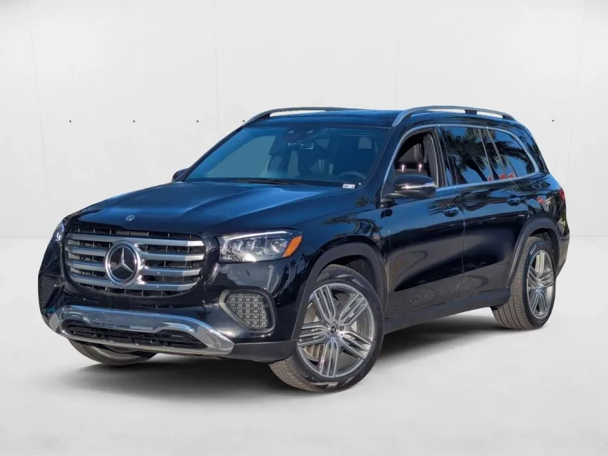 2025 Mercedes Benz GLS 450 4MATIC photo 1