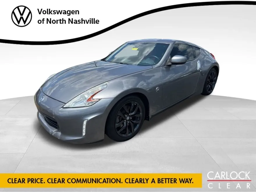 2016 Nissan 370Z Touring photo 1