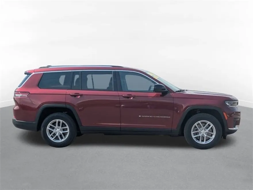 2021 Jeep Grand Cherokee Laredo photo 1