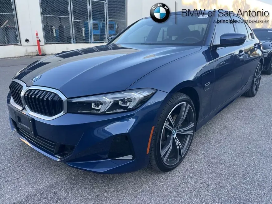 2023 Bmw 330e photo 1