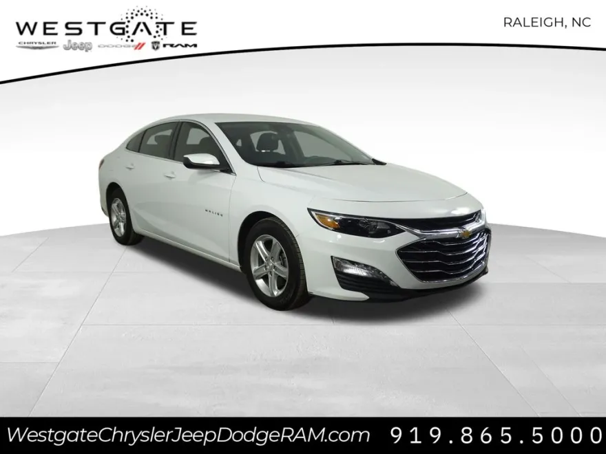2024 Chevrolet Malibu 1LT photo 1
