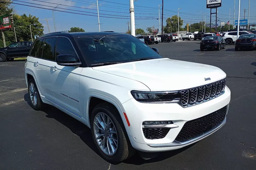 2022 Jeep Grand Cherokee Summit photo 1