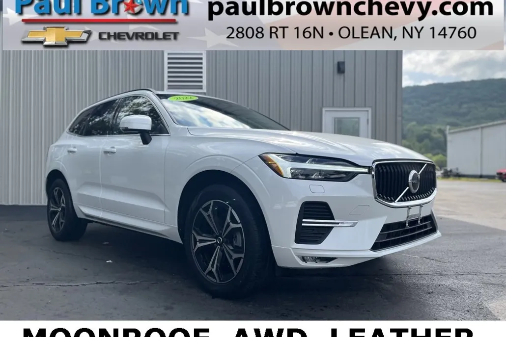 2022 Volvo XC60 B5 Momentum photo 1