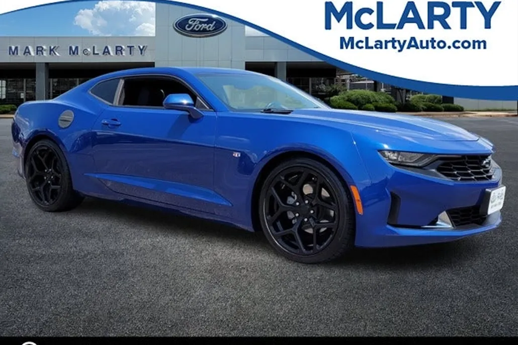 2021 Chevrolet Camaro 1LT photo 1