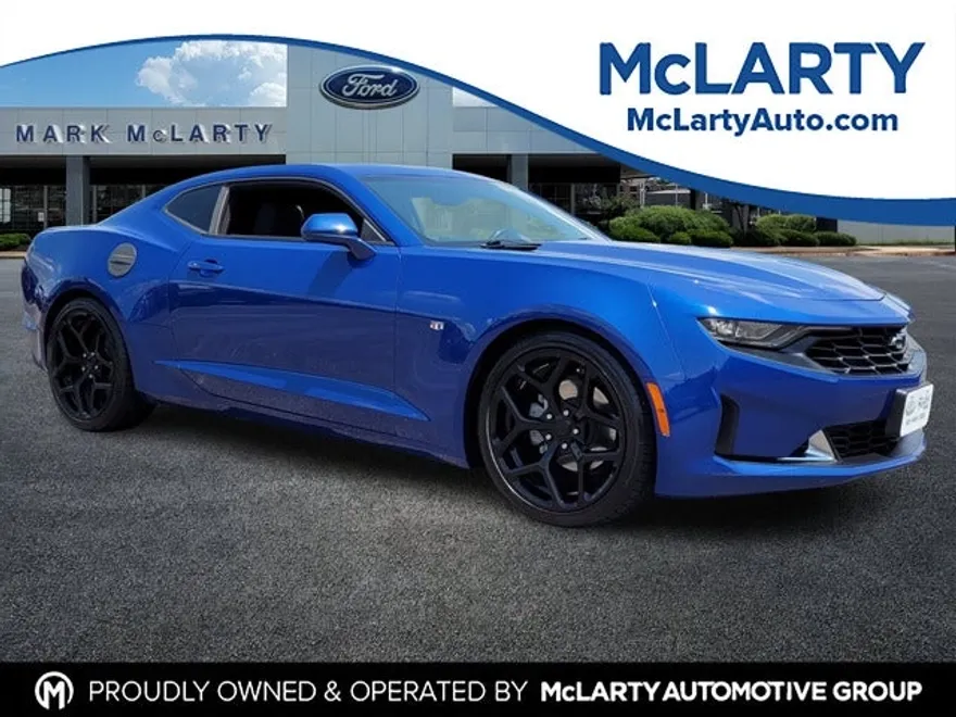 2021 Chevrolet Camaro 1LT photo 1