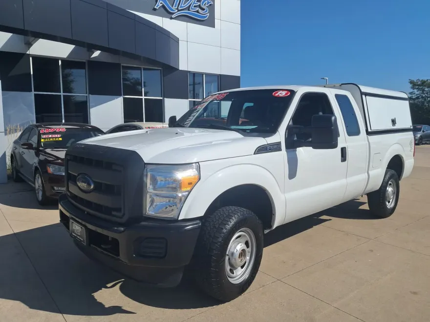 2015 Ford F-250 XLT photo 1