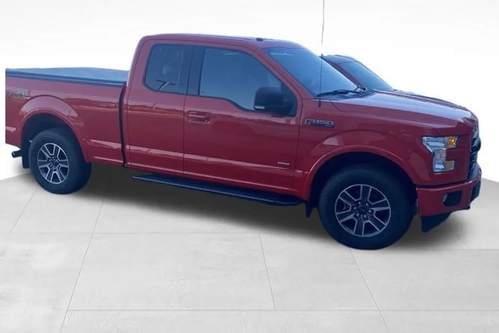 2017 Ford F-150 XLT photo 1