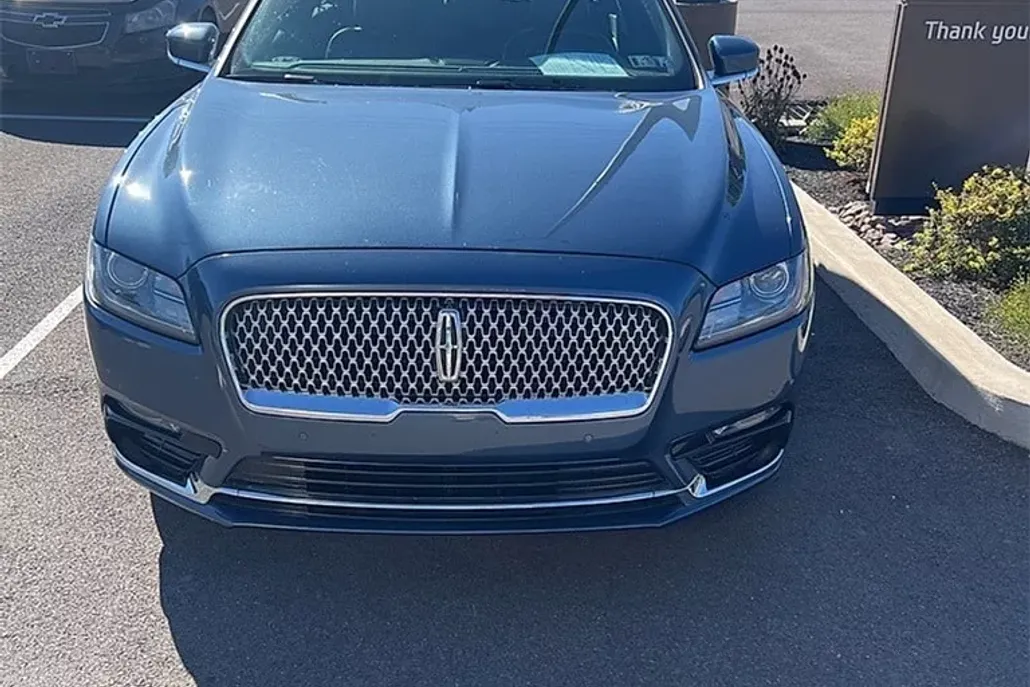 2020 Lincoln Continental Standard photo 1