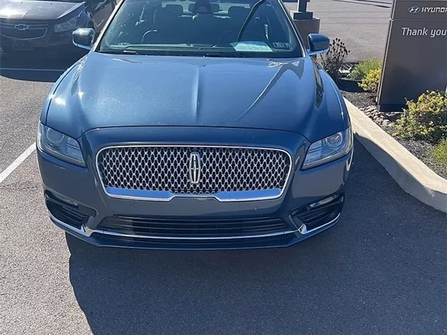 2020 Lincoln Continental Standard photo 1