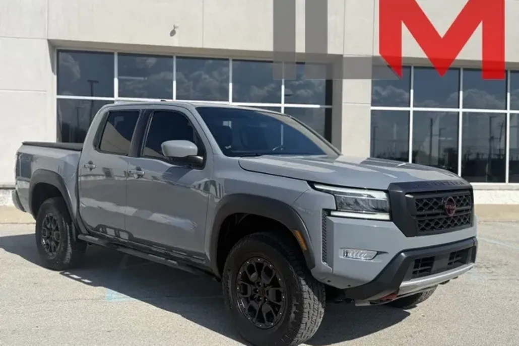 2023 Nissan Frontier PRO-4X photo 1
