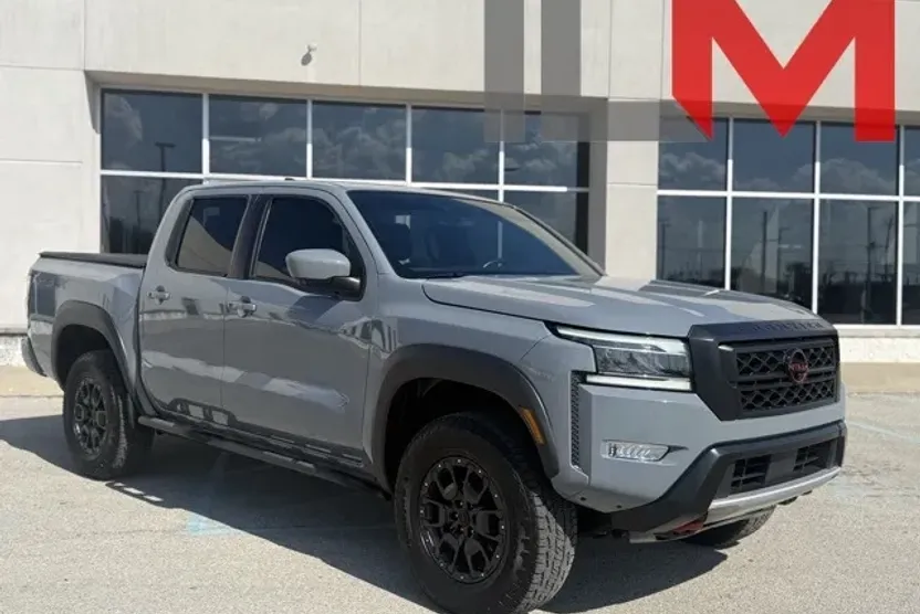 2023 Nissan Frontier PRO-4X photo 1