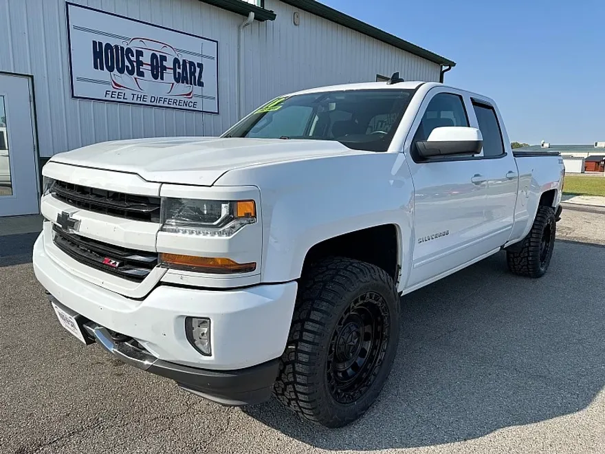 2018 Chevrolet Silverado 1500 LT Z71 photo 1