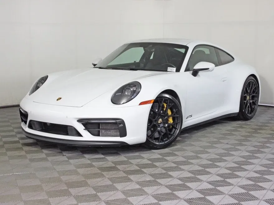 2024 Porsche 911 GTS photo 1