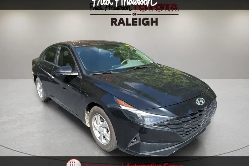 2022 Hyundai Elantra SE photo 1