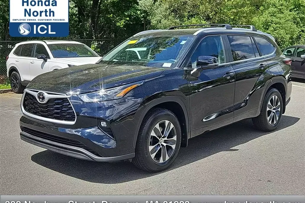 2024 Toyota Highlander XLE photo 1