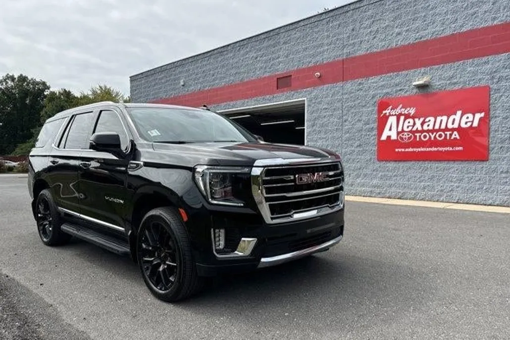 2023 Gmc Yukon SLT photo 1