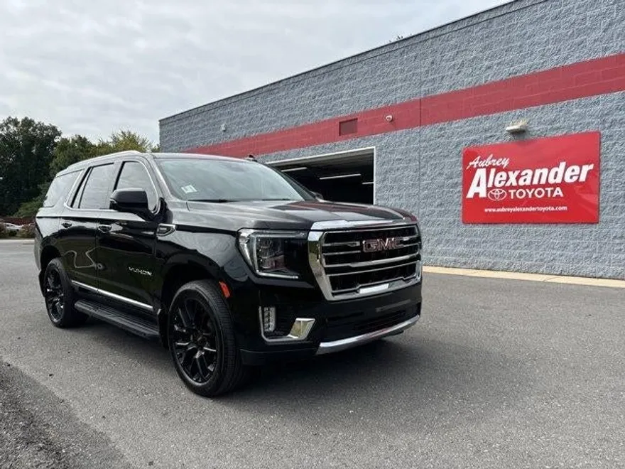 2023 Gmc Yukon SLT photo 1