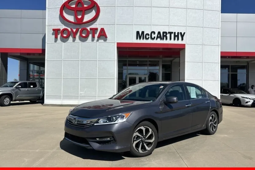 2017 Honda Accord EX-L photo 1