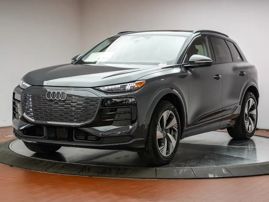 2025 Audi Q6 E-tron Premium Plus photo 1