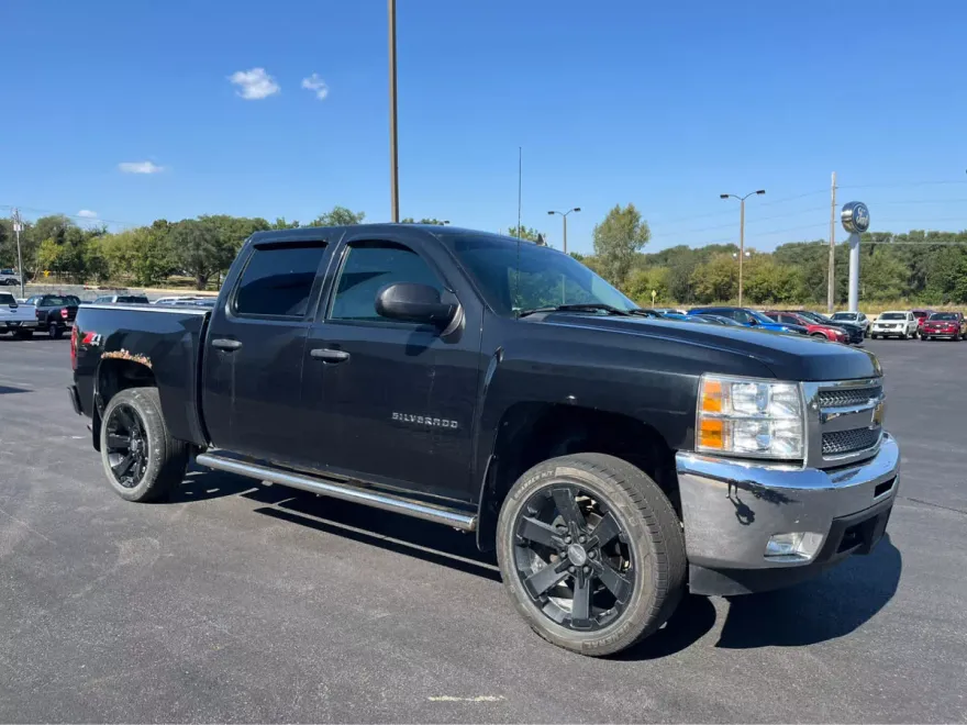 2012 Chevrolet Silverado 1500 LT photo 1