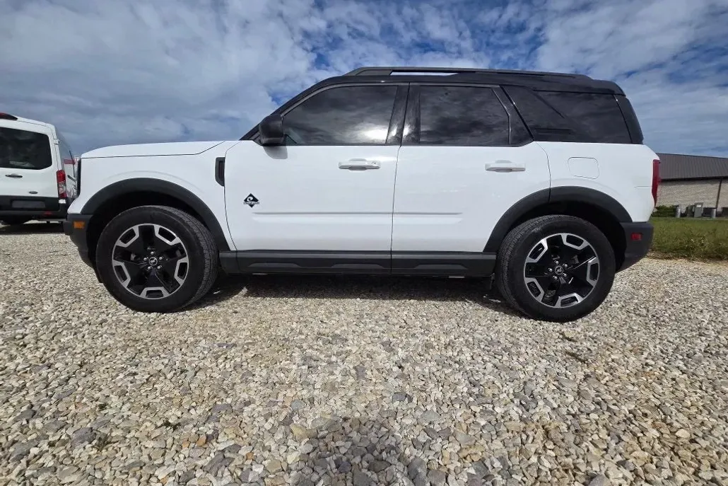 2021 Ford Bronco Sport Outer Banks photo 1