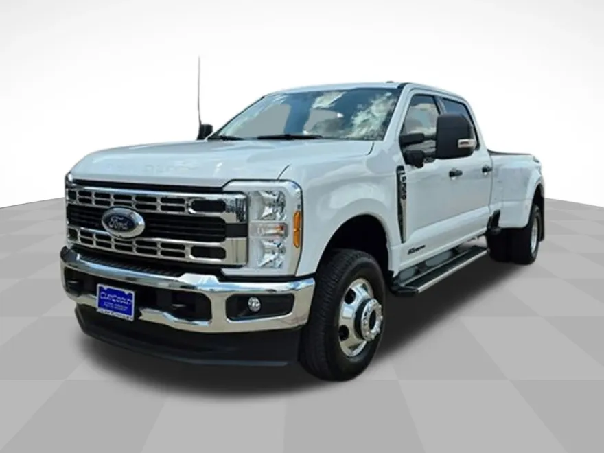 2025 Ford F-350 XLT photo 1