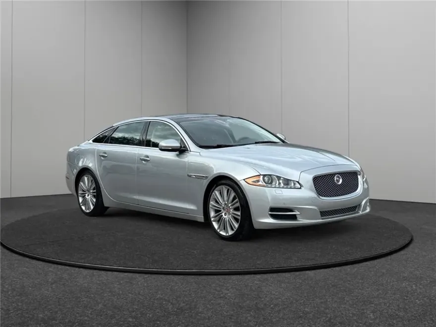 2015 Jaguar XJ XJL Portfolio photo 1