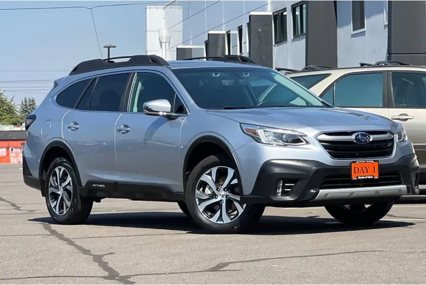 2022 Subaru Outback Limited photo 1