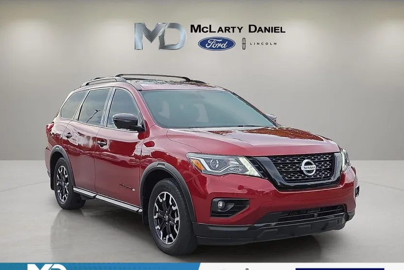 2020 Nissan Pathfinder SL photo 1