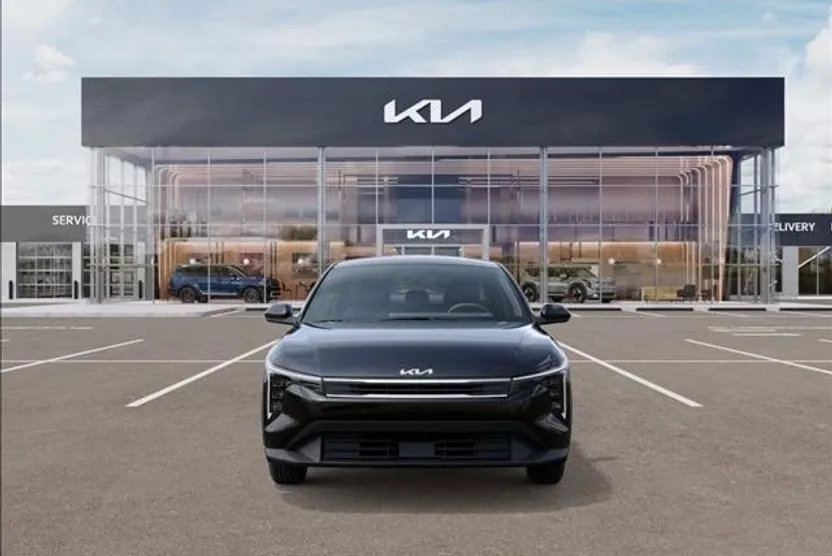 2025 Kia K4 LX photo 1