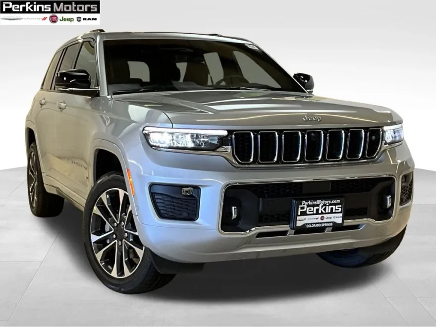 2025 Jeep Grand Cherokee Overland photo 1