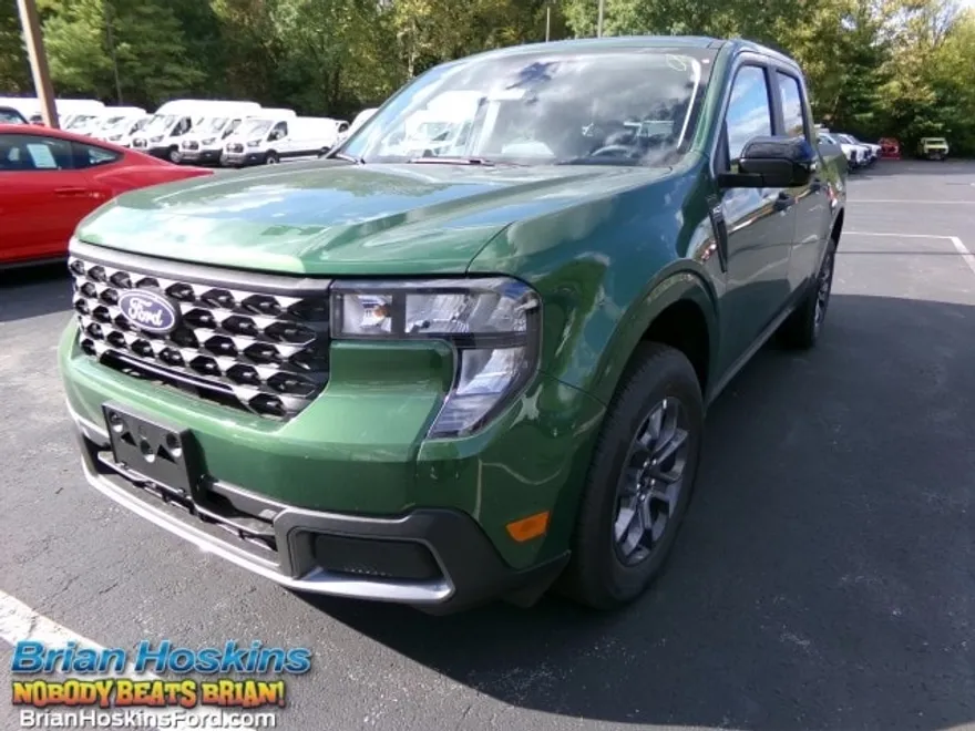 2025 Ford Maverick XLT photo 1