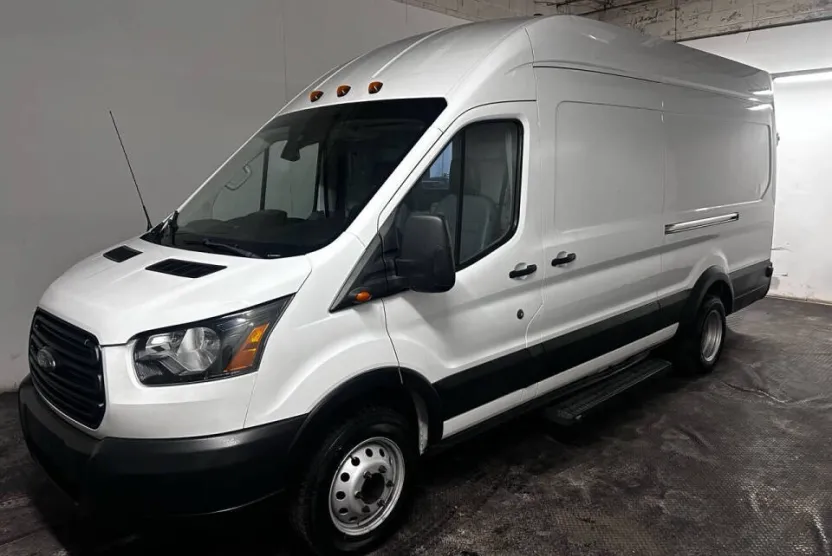 2019 Ford Transit Cargo photo 1