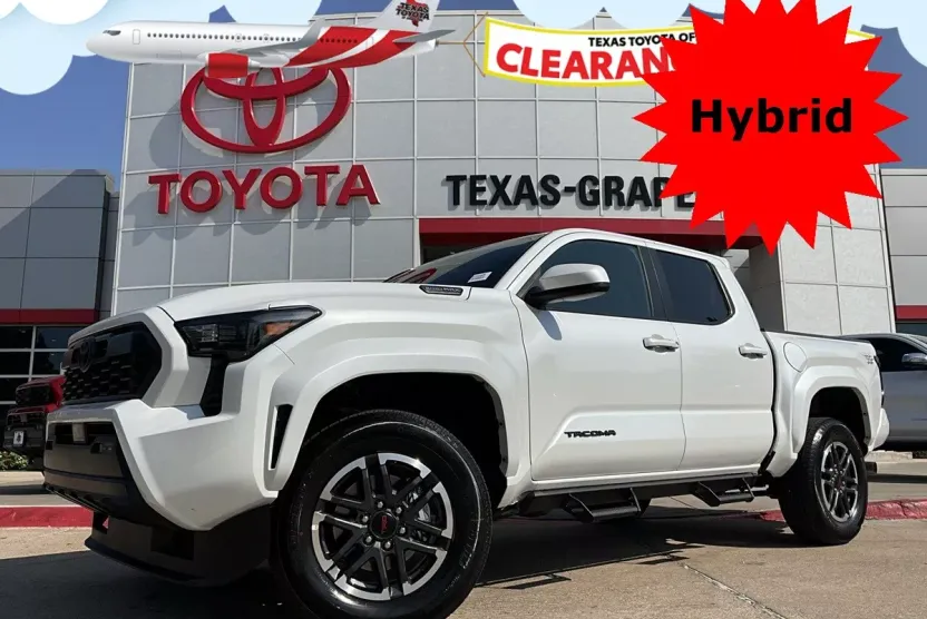 2025 Toyota Tacoma TRD Sport photo 1