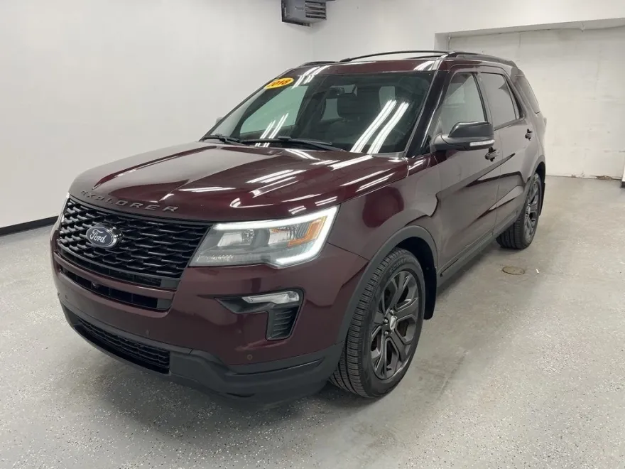 2018 Ford Explorer Sport photo 1
