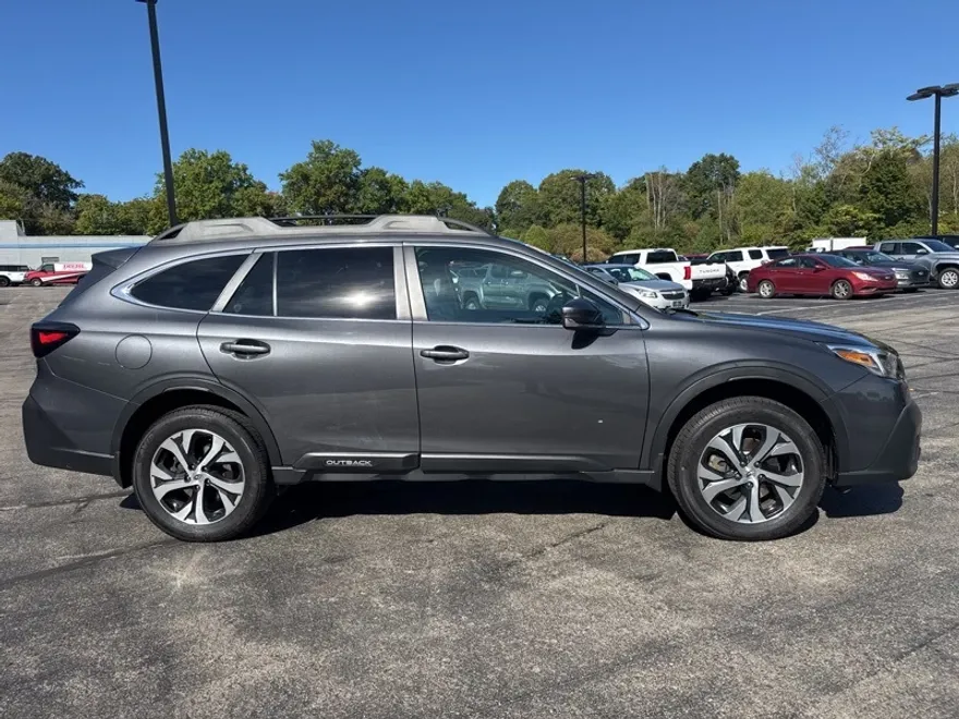 2020 Subaru Outback Limited photo 1